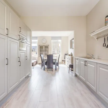 Bright In The Center 2*