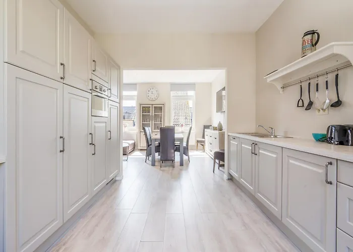 Bright In The Center 2*